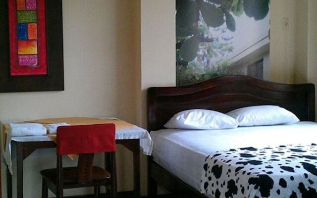 Golden Mar Hostal