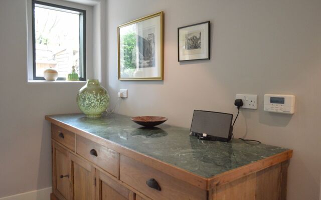 2 Bedroom Flat In Edinburgh