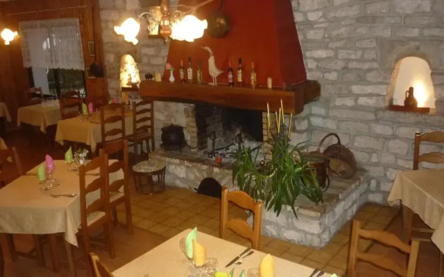 Hotel Restaurant La Chaumiere du Lac