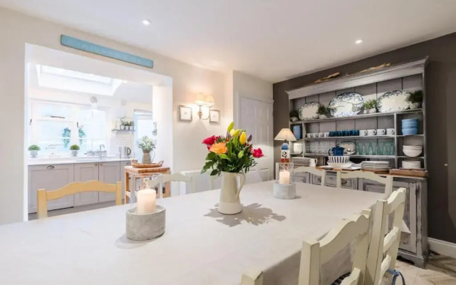 Chart House Sleeps 6