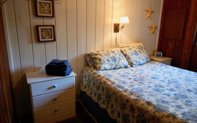 Maple Ridge Cottages