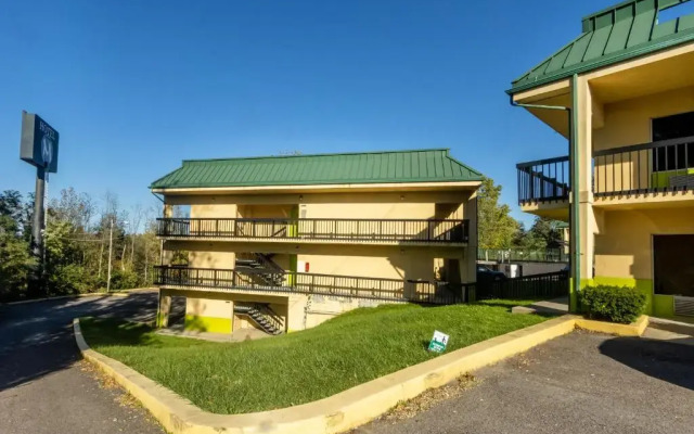 Hotel Morgantown & Conference Center