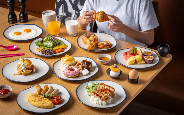 Moxy Bangkok Ratchaprasong