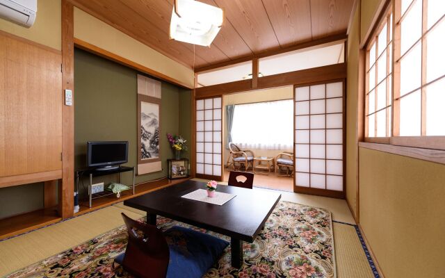 Yufuin Onsen Ryokan Jinnouchi