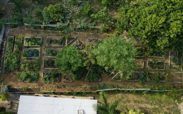 Russell Villas Garden House