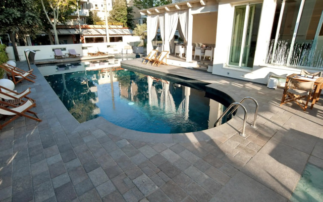 Le Rose Suite Hotel