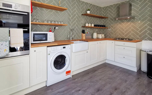 Clayton House by Your Lettings UK