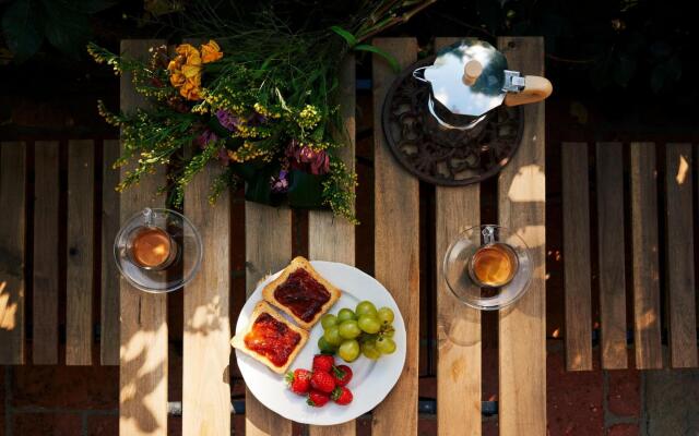 A Peaceful Farmhouse in Cortona with Swimming Pool