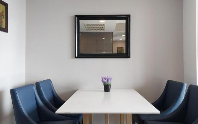 Luxury Apartment Queen Sirikit Asok Termianl 21