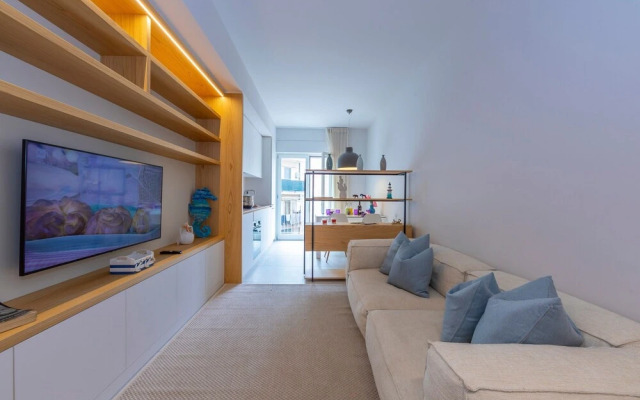 Mina Apartment 100m From Sea