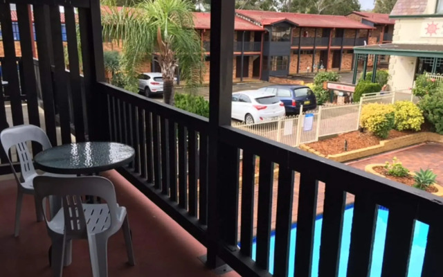 Maclin Lodge Motel