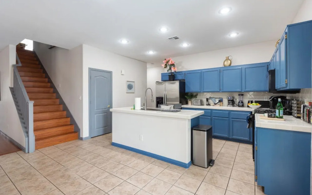 3000sqft House 8beds 3bath Pool Jacuzzi Bbqj