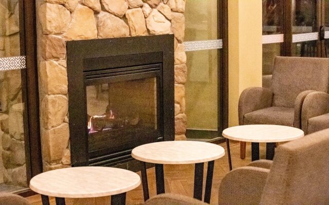 Highlander Hotel