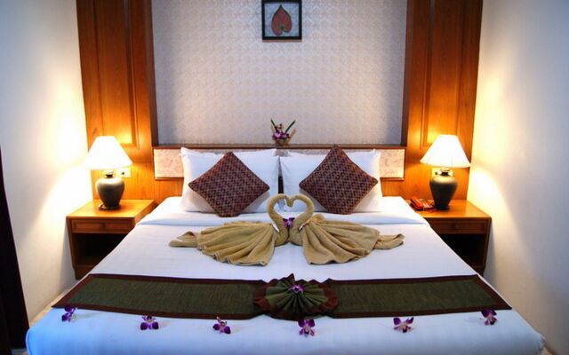 Thanthip Beach Resort