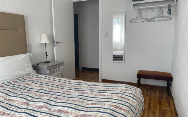 Piso junto universidad y Hospital Clínico