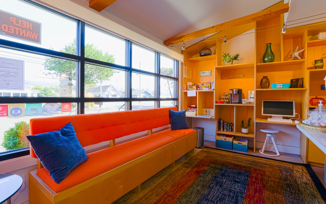 Coast River Inn by OYO Seaside