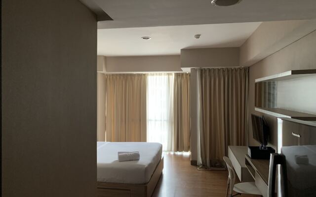 Comfortable And Nice Studio Room Apartement At H Residence