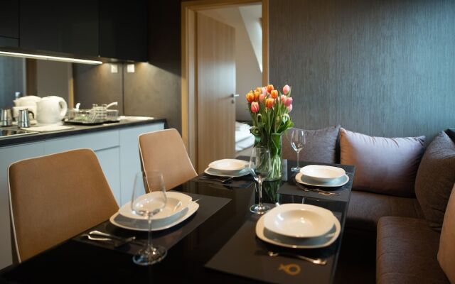 Onyx Luxury