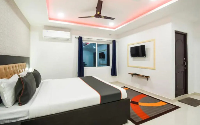 Red Velvet Premium by OYO Rooms