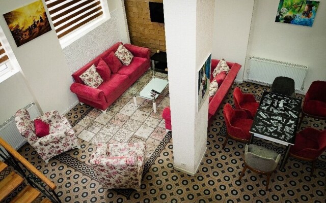 Sarah Suite
