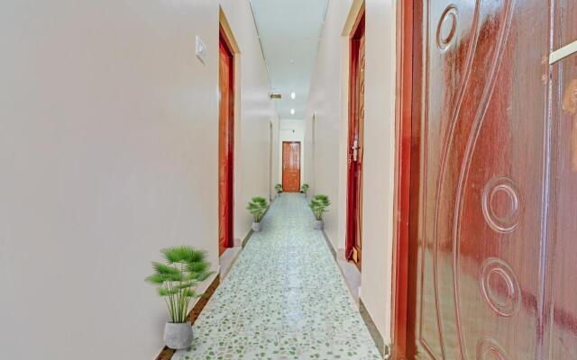 OYO Flagship 702142 Hotel Everest Grand