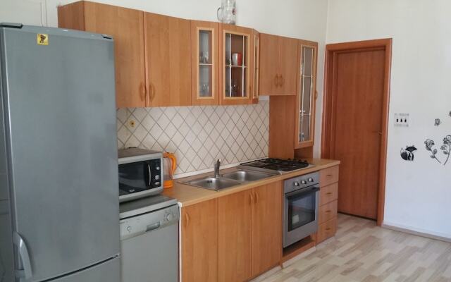 Apartment "sunny" Near the Center and Beach