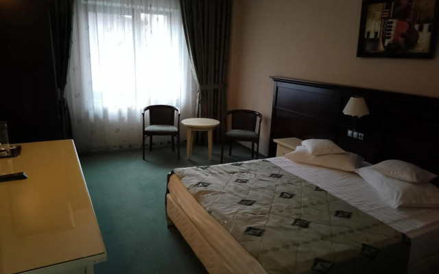 Hotel Rapsodia City Center