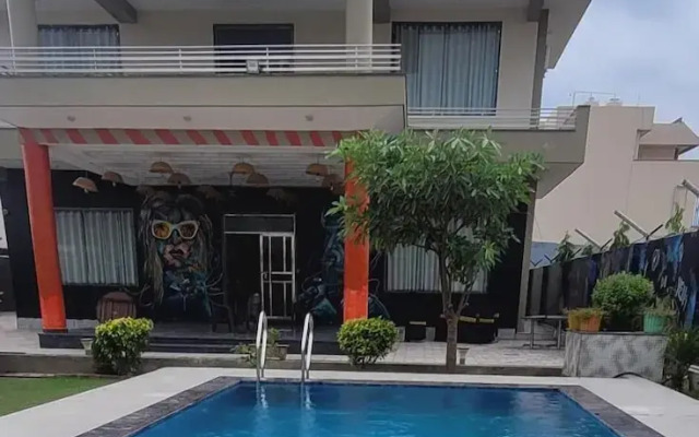 GoBravo 11- 6BHK Farm with Pool Gurgaon