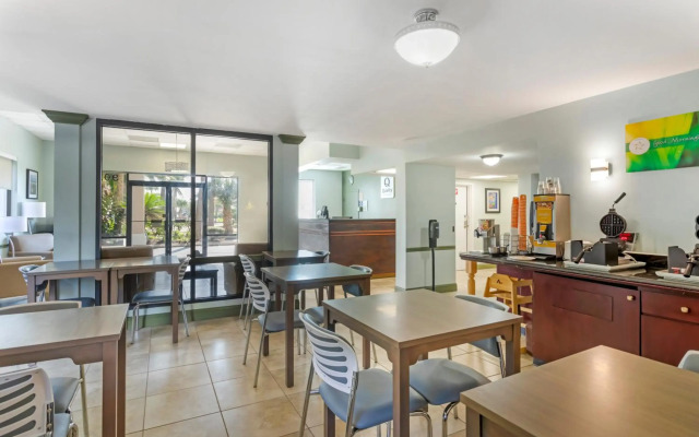 Quality Inn & Suites St Augustine Beach Area