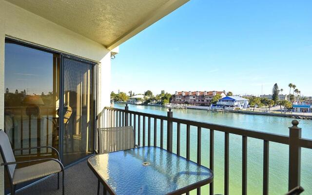 Land's End 4-304 Bay Front - Premier