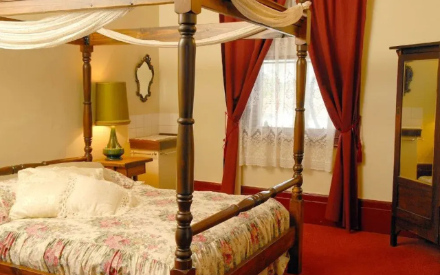 Mickey Bourke's Koroit Hotel