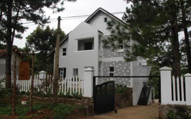 Le Plateau Kon Tum Hostel