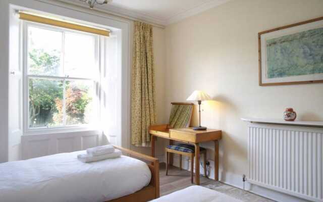 3 Bedroom Apartment With Private Entrance