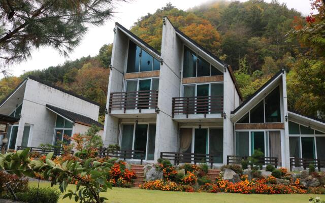 Yeongwol Gureumae Dalgadeutsi Pension