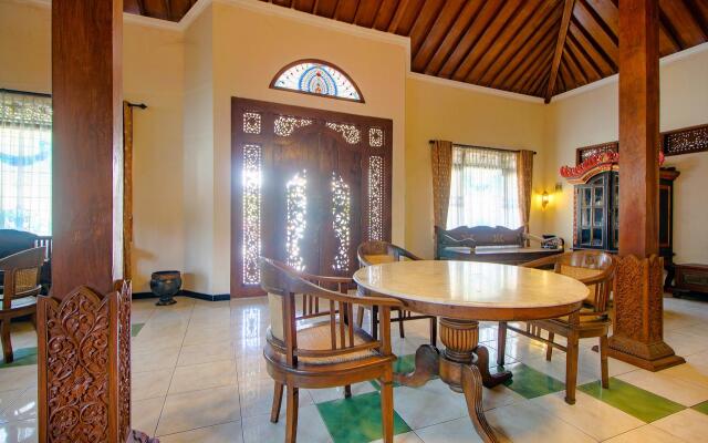 Oyo 1650 Griya Joglo Homestay
