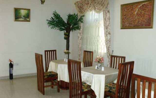Acacia Lodge, North Legon