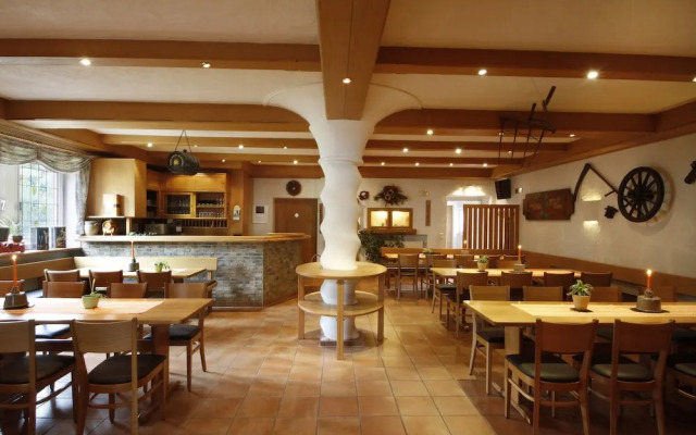 Gästehaus Weingut - Fröhliches Weinfass