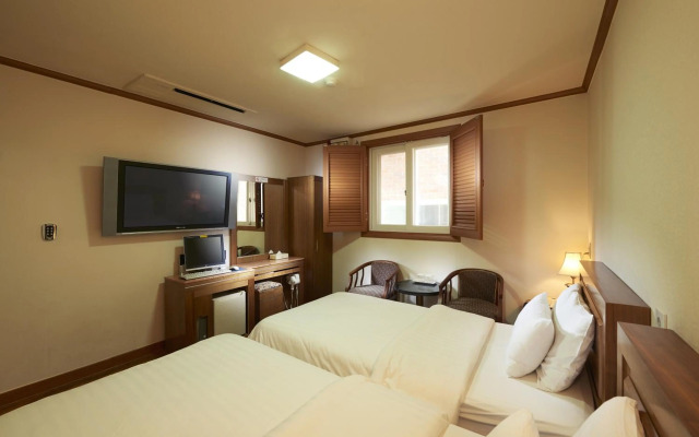 Noble Tourist Hotel Insadong