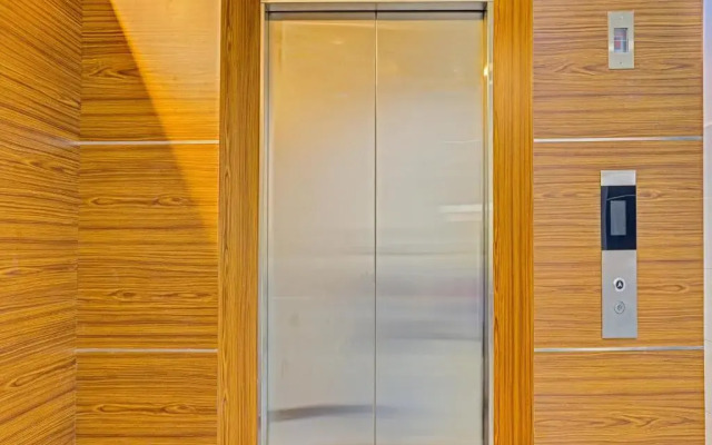 OYO 90350 Hotel Five Star 2