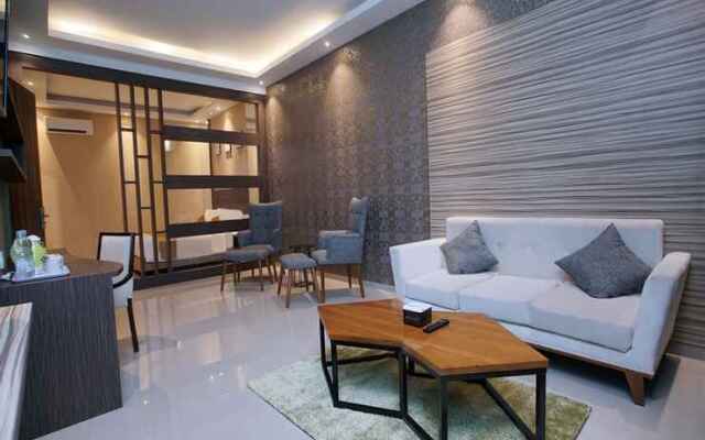 Triizz Hotel Semarang by Royal Singosari