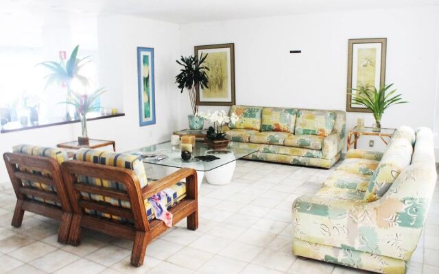 Enseada Palace Hotel