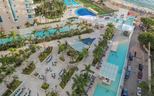 Beachfront Paradise at Armandos Le Club