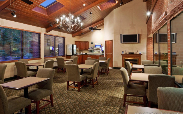 Quality Inn & Suites Altoona