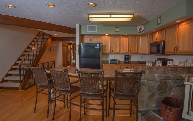 Majestic View 3 Bedroom Townhome