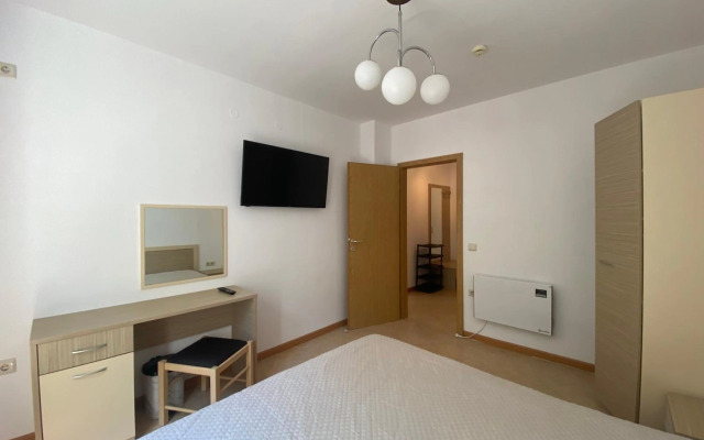 Private Two Bedroom Apartment Royal Sun O 31