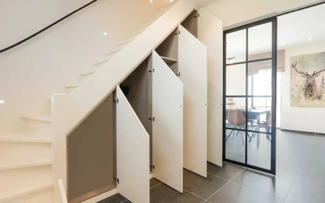 Chic Villa in Comines-warneton With Garden