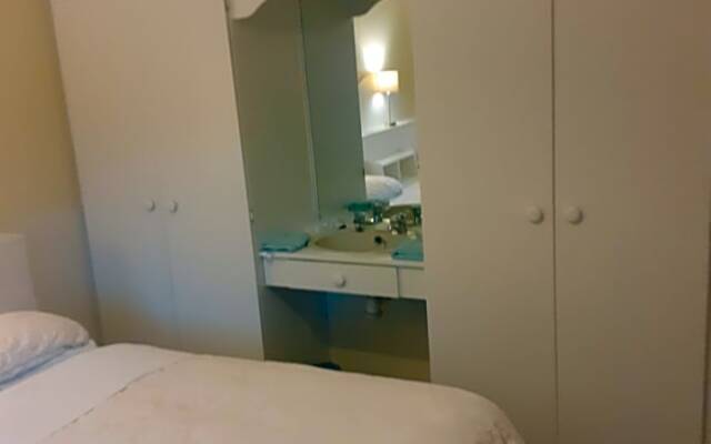 Joan B+B