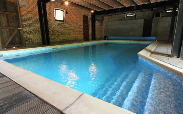 Luxurious Mansion in Neblon-le-pierreux With Pool