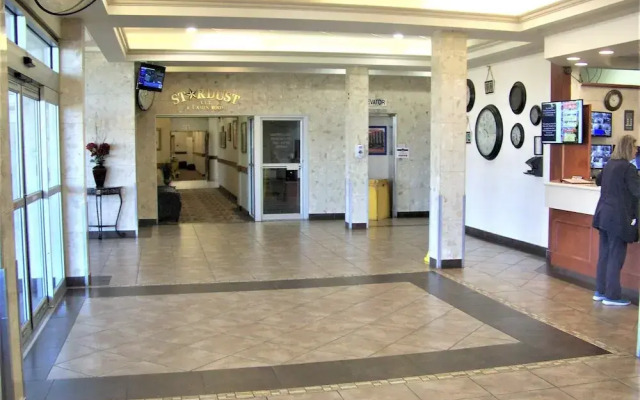 Continental Inn & Suites