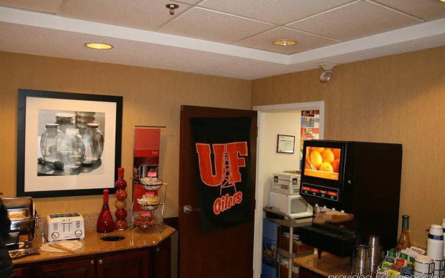 Hampton Inn West Springfield